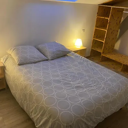 Holiday home Proche Bordeaux Centre : Petite Maison De +parking Cenon